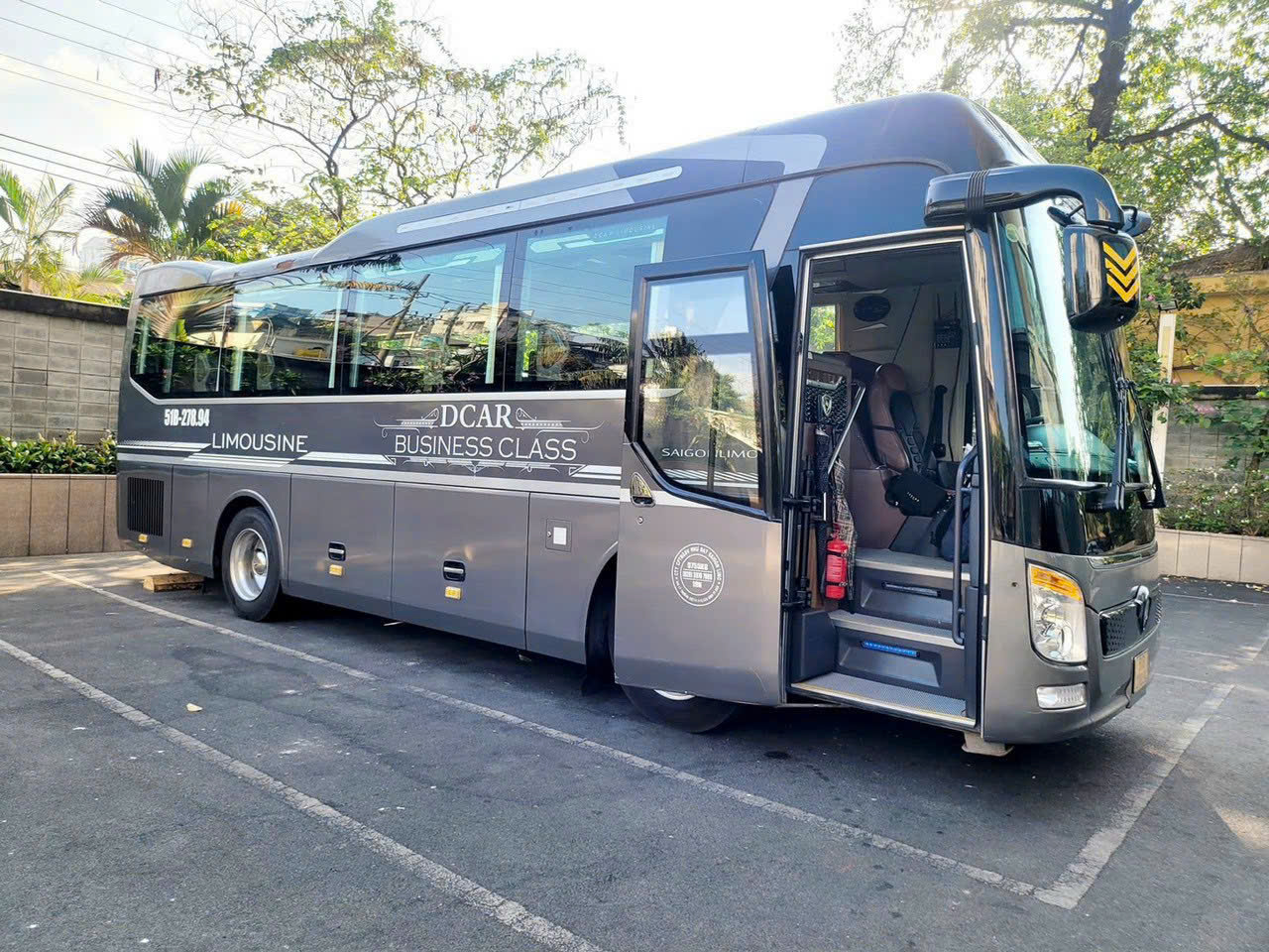 Thuê Xe Limousine 18 Chỗ Đà Nẵng – Dịch Vụ Cho Thuê Xe Du Lịch Huy Đạt